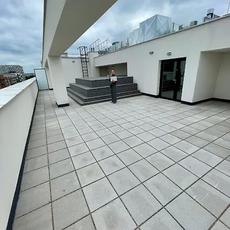 Z Balkonem. Slonimskiego 2 Apartamento